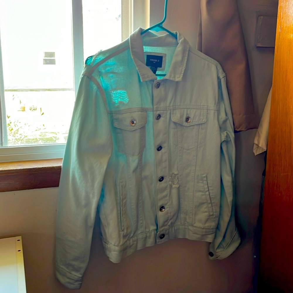 Forever 21 men’s extra small sky blue distressed denim jacket